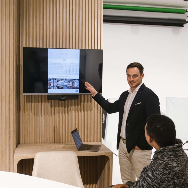 Space-Case-Church-Street-boardroom-10