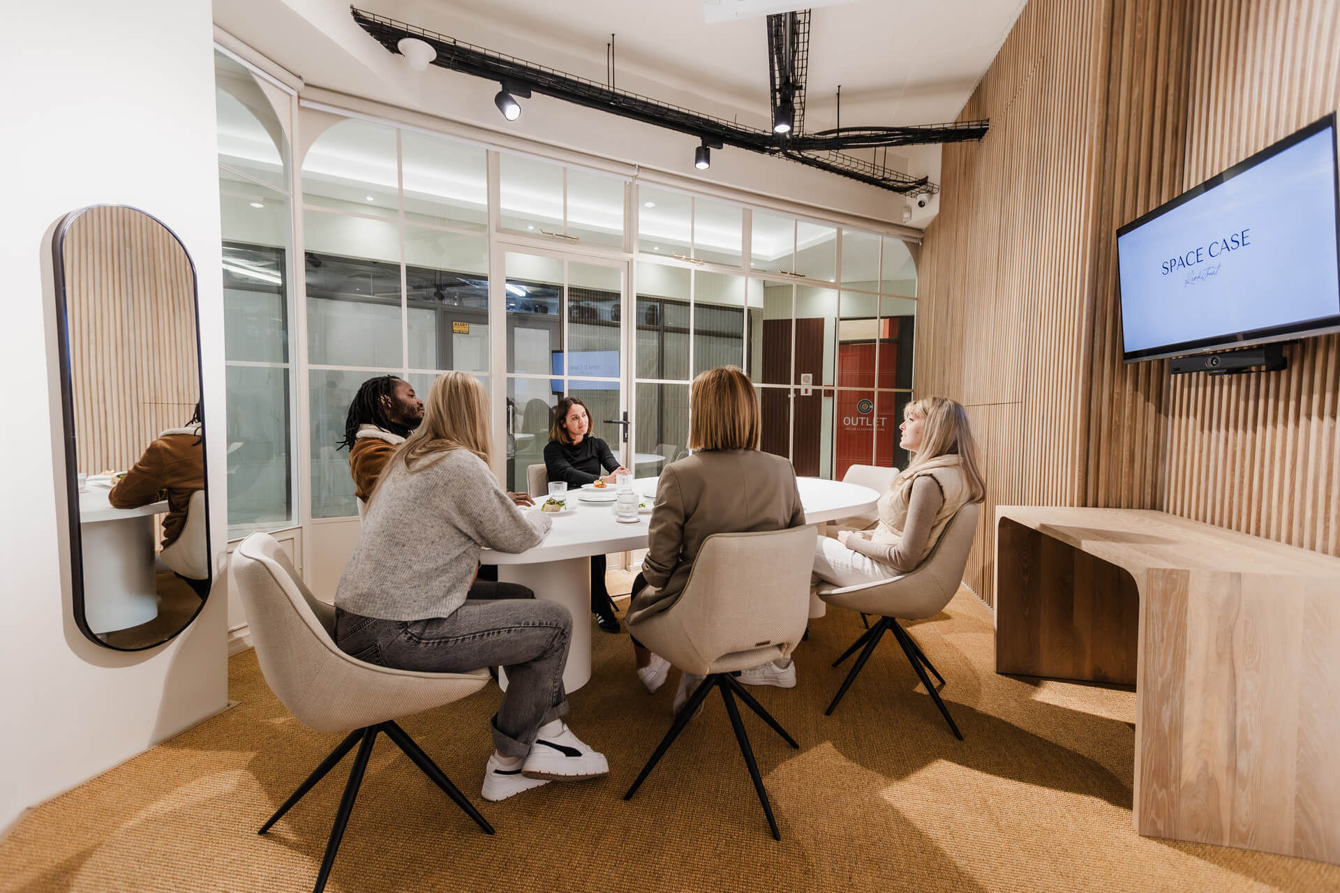 Productive meetings in either our 8-seater or 12-seater boardrooms with wireless video conferencing facilities.